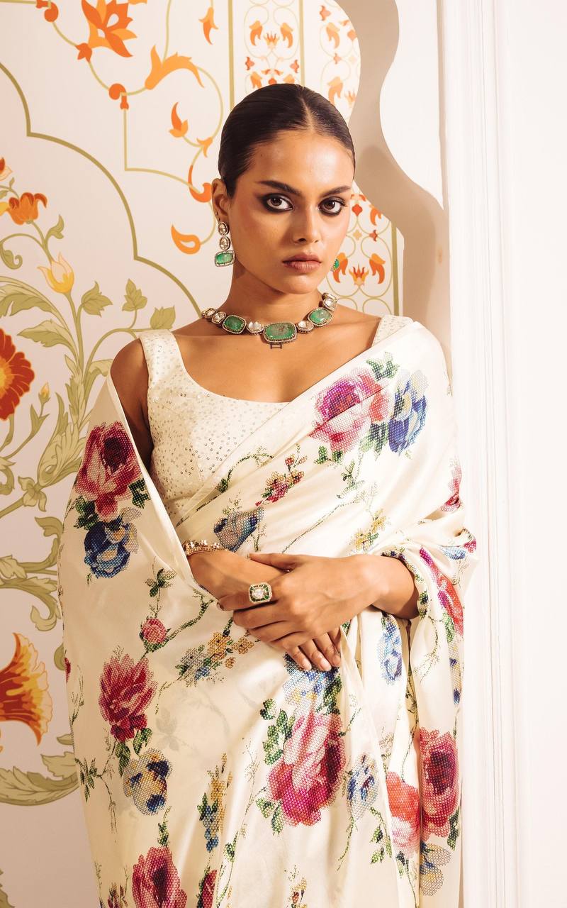 Ivory Floral Printed Saree with Elegant Soft Fabric Premium Party Wear & Designer Ethnic Saree for Women