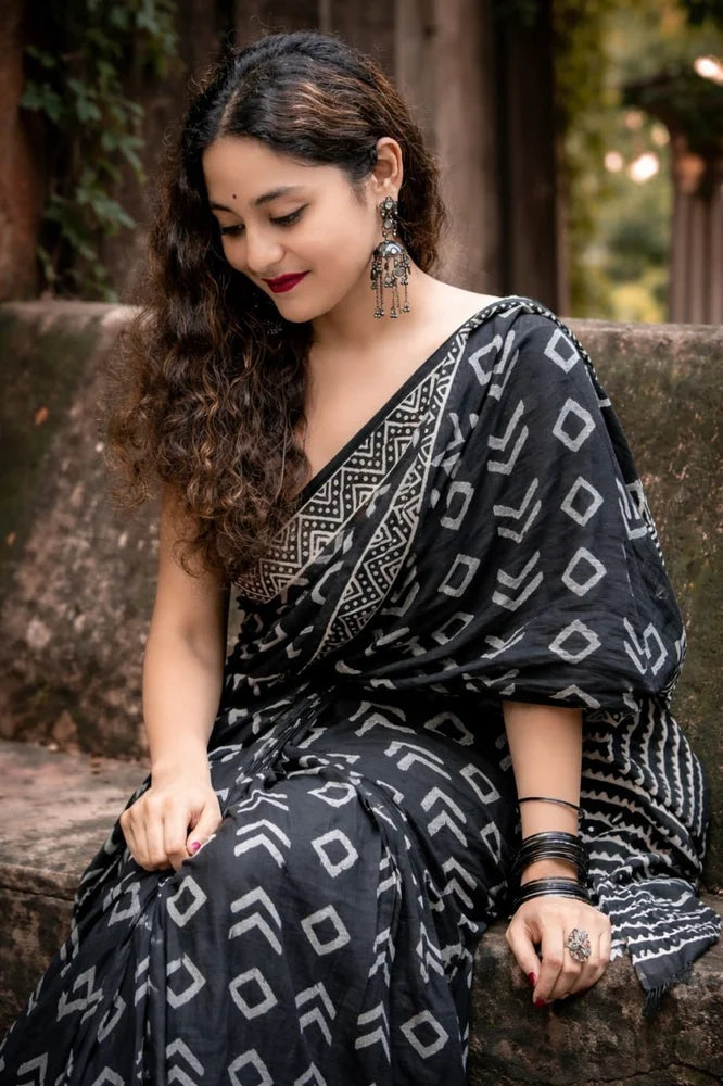 Black Geometric Printed Cotton Saree with Running Blouse