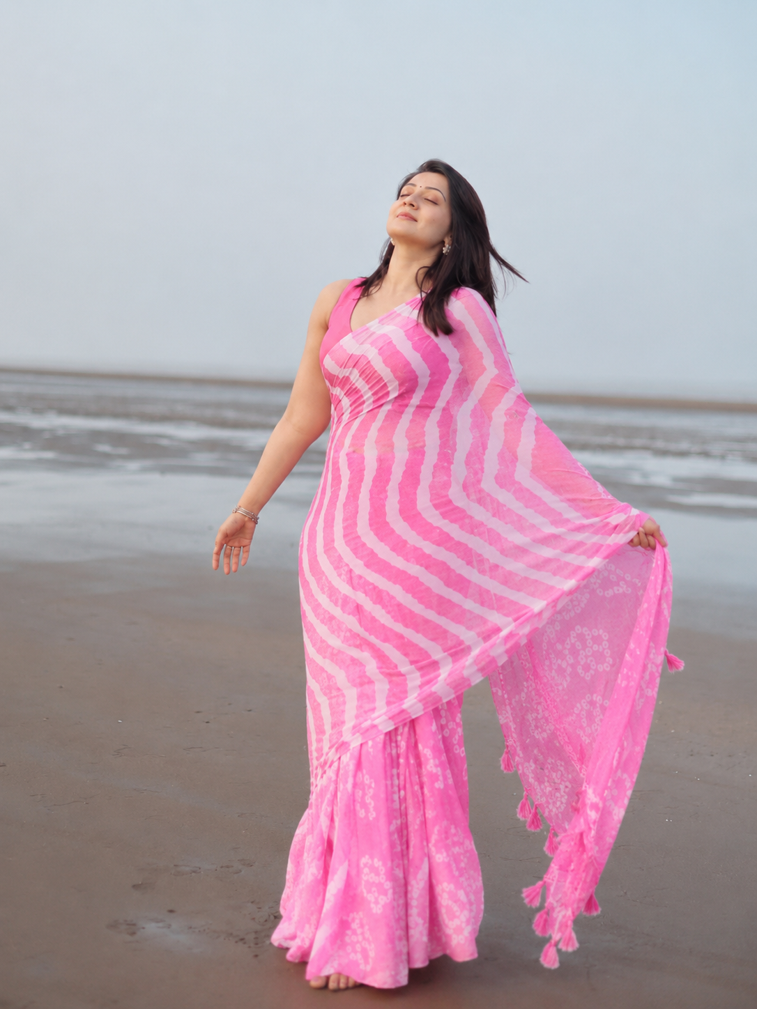 Pink Leheriya Chiffon Saree with Bandhani Pallu