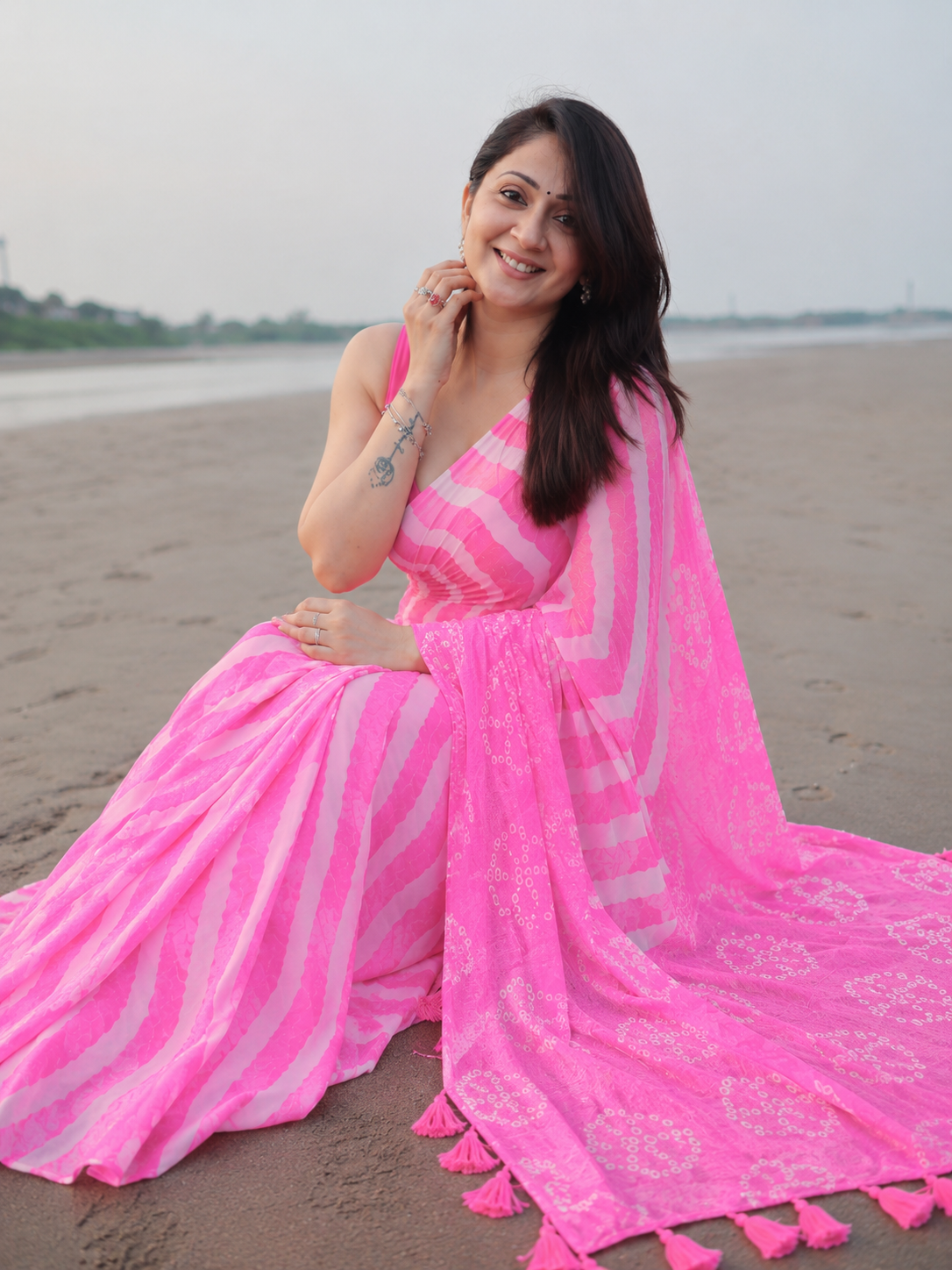 Pink Leheriya Chiffon Saree with Bandhani Pallu