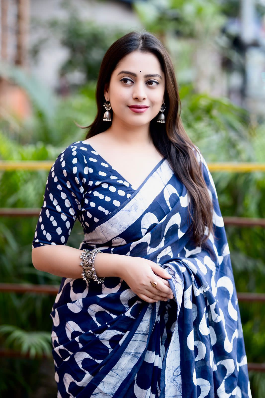 Navy Blue and White Wave-Pattern Batik Saree