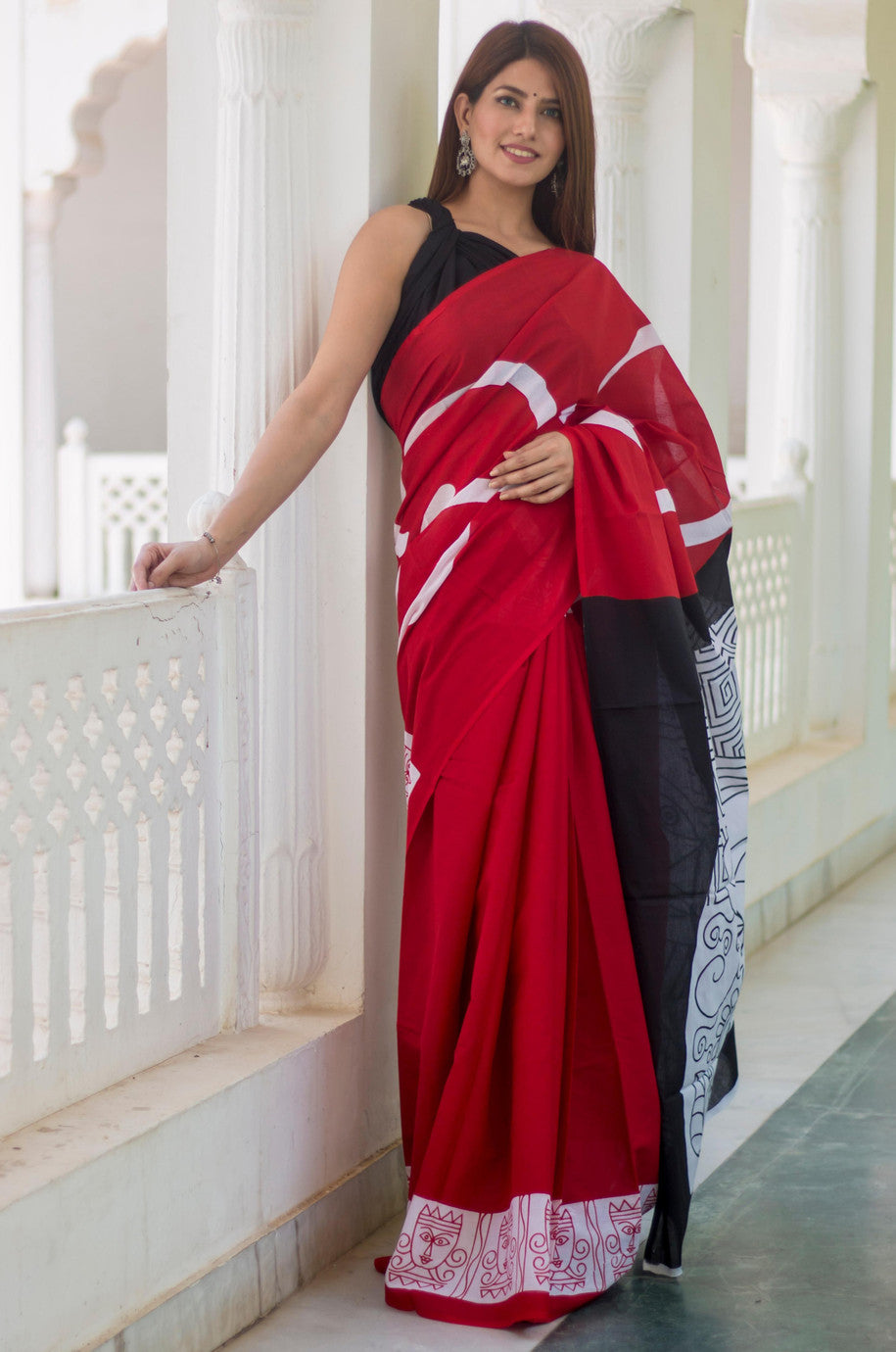 Vibrant Red and Black Abstract Printed Saree