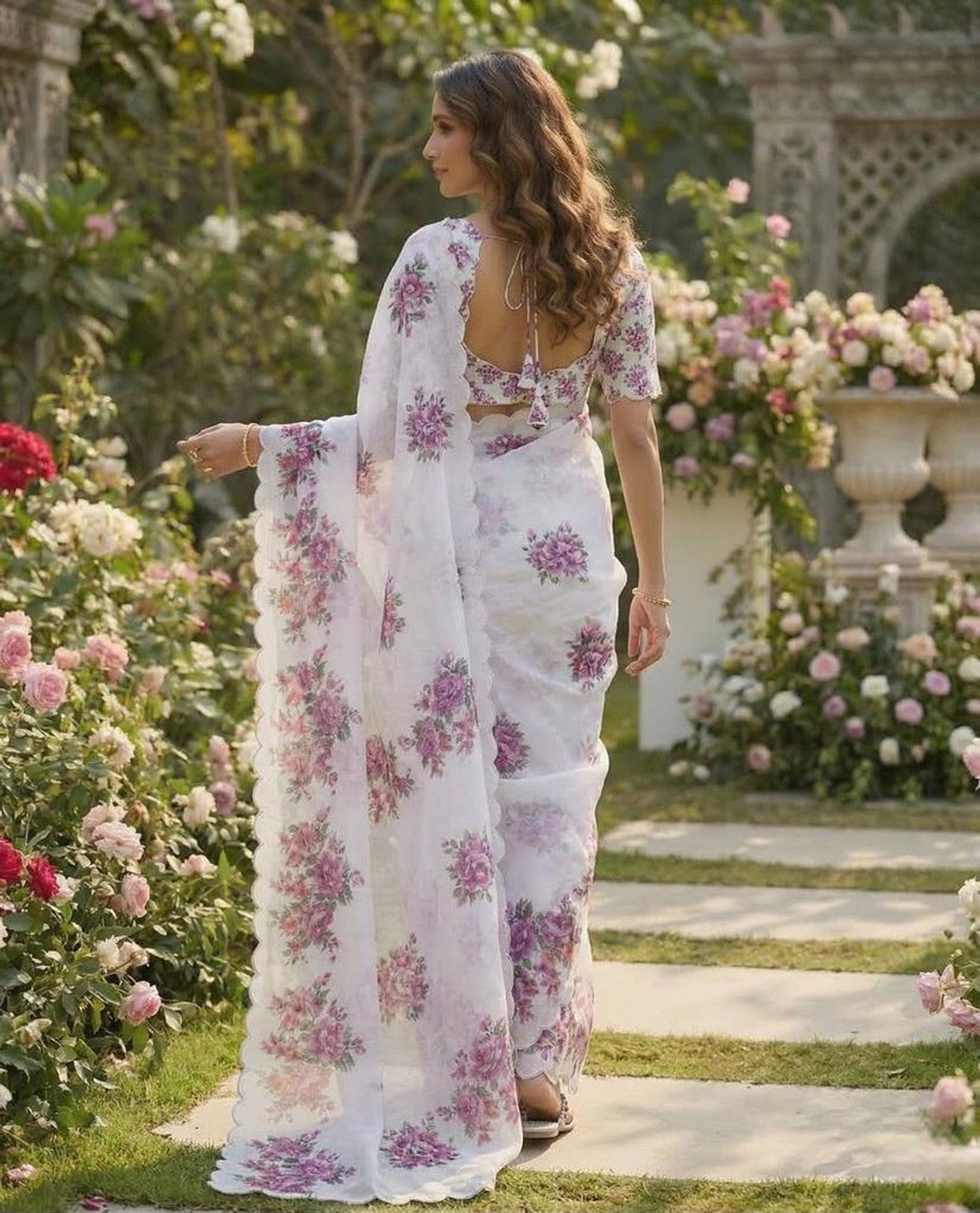 Floral Printed Saree with Scalloped Border